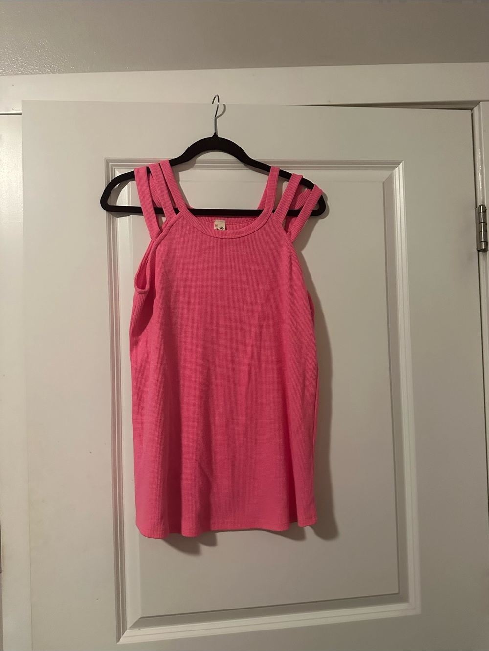 Bright Pink Ribbed Tank Top - Picture 2 of 3